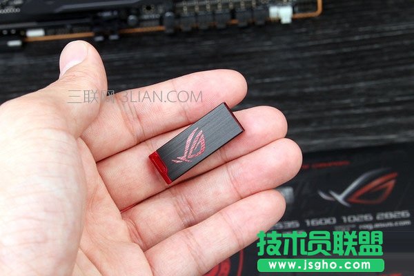 ROG M9E